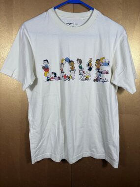 Uniqlo UT peanuts love graphic shirt size M